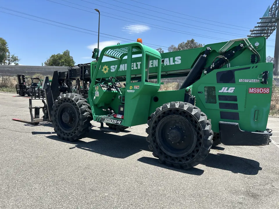 2018 SkyTrak 10054
