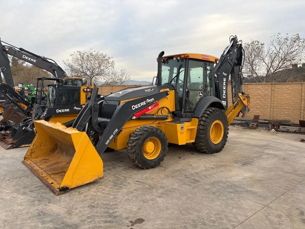 2023 John Deere 710P