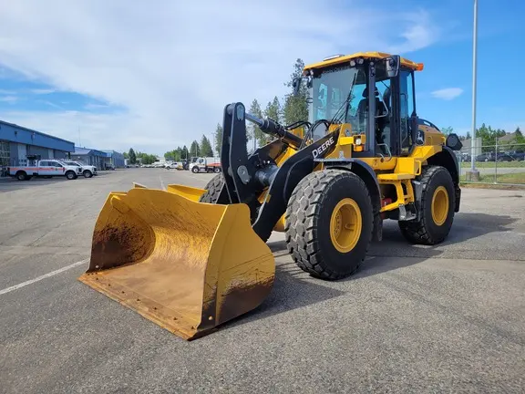 2024 John Deere 544P