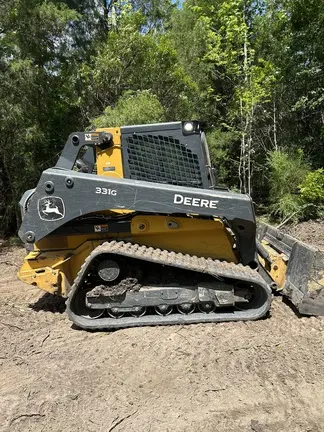 2023 John Deere 331G