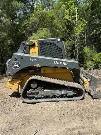 2023 John Deere 331G
