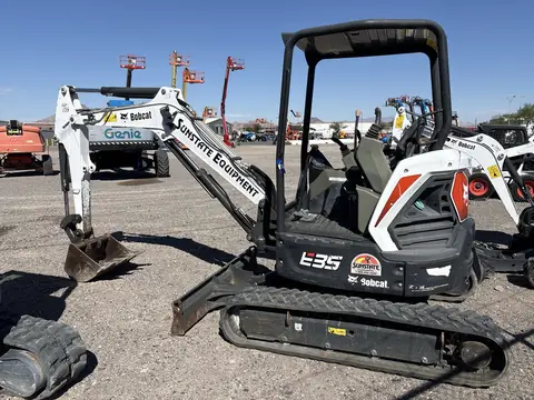 2021 Bobcat E35