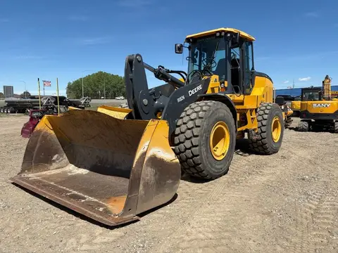 2023 John Deere 644P