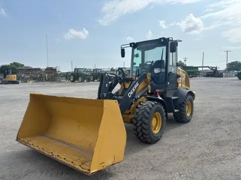 2023 John Deere 324L