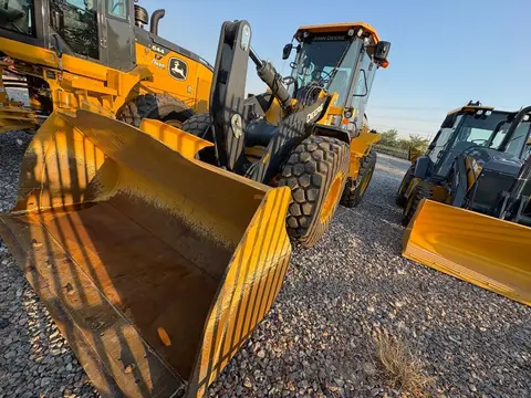 2025 John Deere 544P