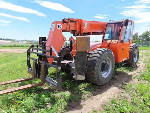 2014 JLG 10054