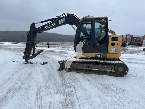2016 John Deere 75G