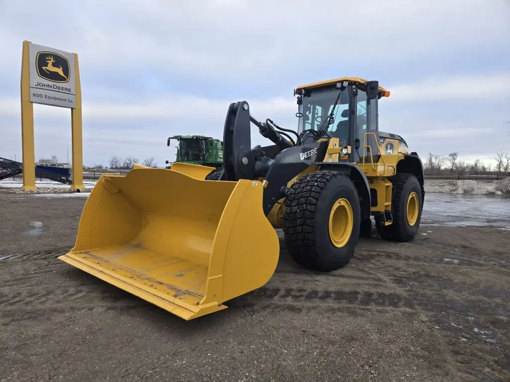 2024 John Deere 644X