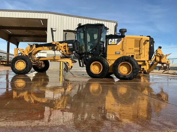 2017 Caterpillar 12M3 AWD