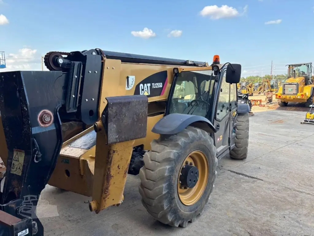 2019 Caterpillar TL1255D