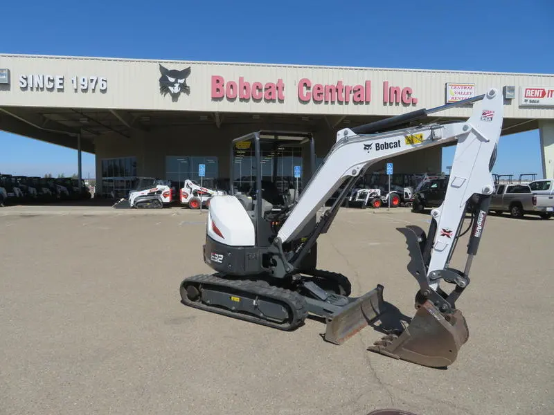 2021 Bobcat E32 R2