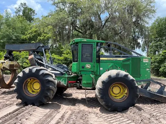 2017 John Deere 648L
