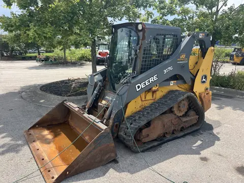 2018 John Deere 317G
