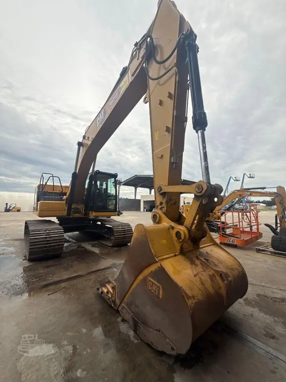 2022 Caterpillar 323D