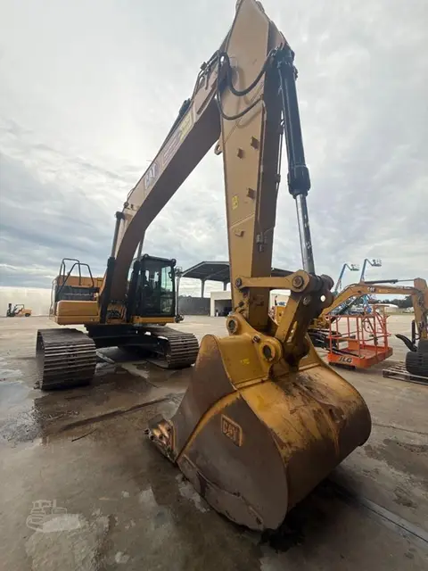 2022 Caterpillar 323D