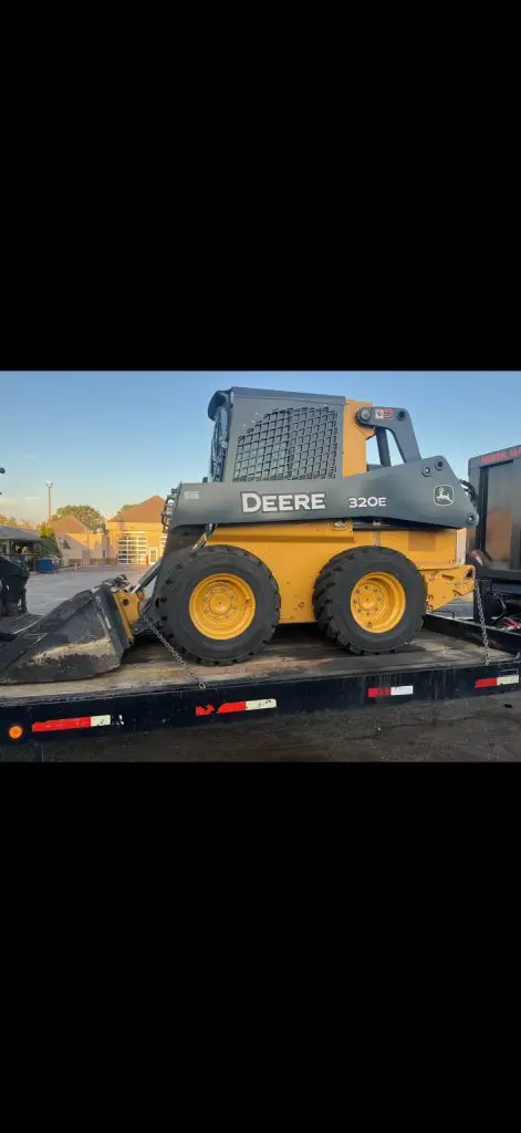 2017 John Deere 320E