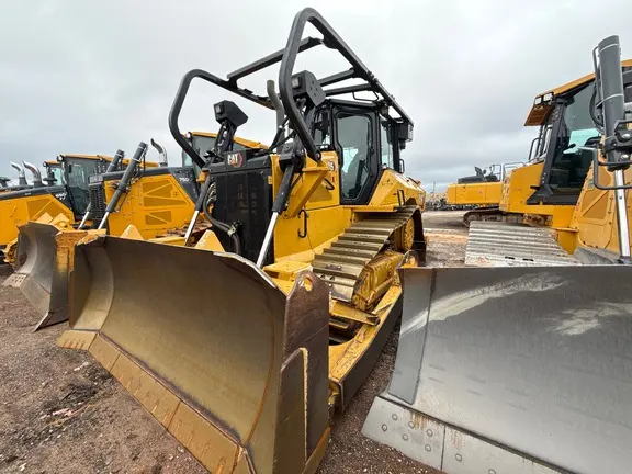 2021 Caterpillar D5