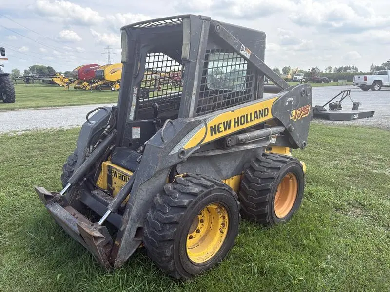 2008 New Holland L175