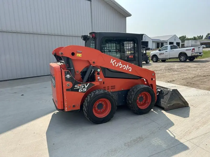 2023 Kubota SSV65