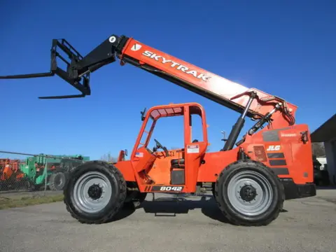 2016 SkyTrak 8042
