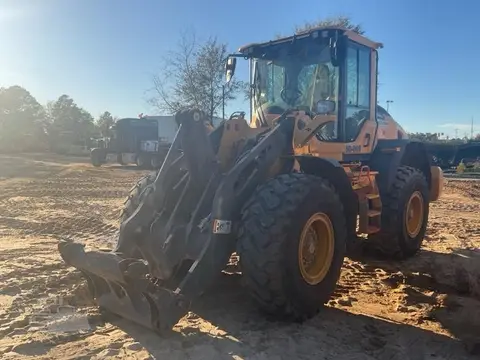 2023 Volvo L70H