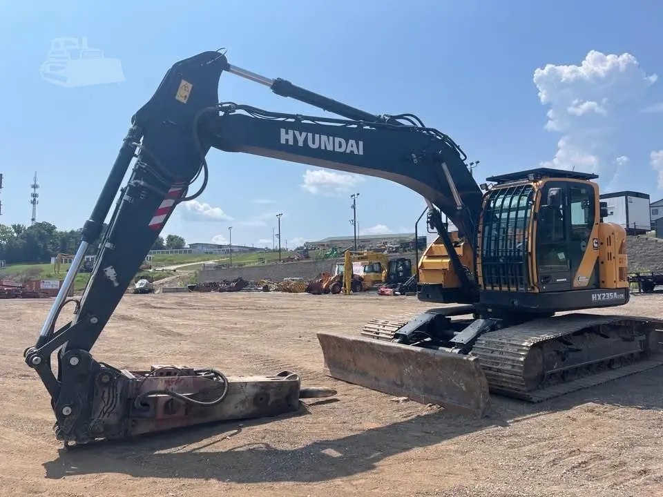 2023 Hyundai HX235A LCR