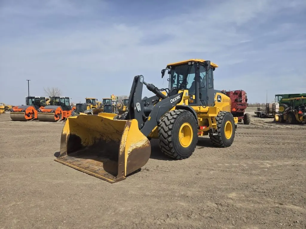 2023 John Deere 544P