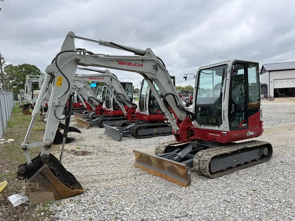 2024 Takeuchi TB250-2