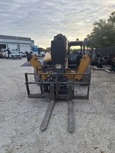 2022 Caterpillar TL1255