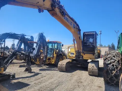 1996 John Deere 690E