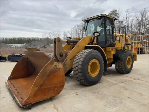 2023 Caterpillar 950