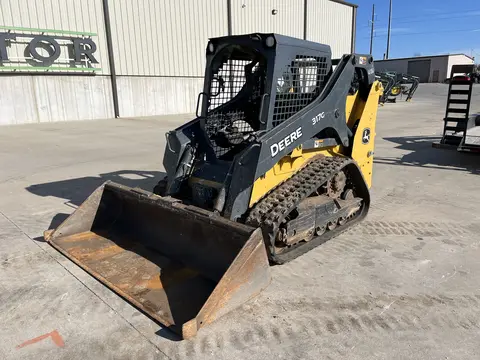 2017 John Deere 317G