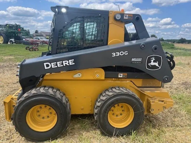 2023 John Deere 330G