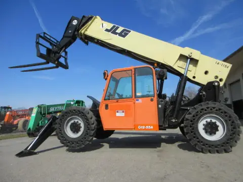 2012 JLG G12-55A