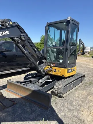 2024 John Deere 35P