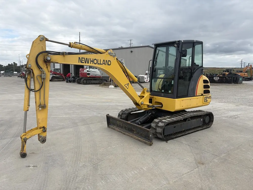 2003 New Holland EC45