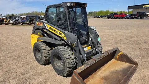 2023 New Holland L320