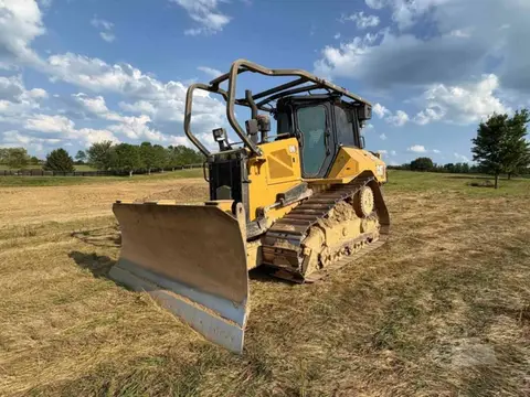 2022 Caterpillar D5