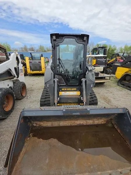 2014 New Holland C227