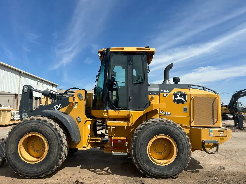 2021 John Deere 544P