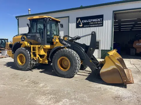 2023 John Deere 524P