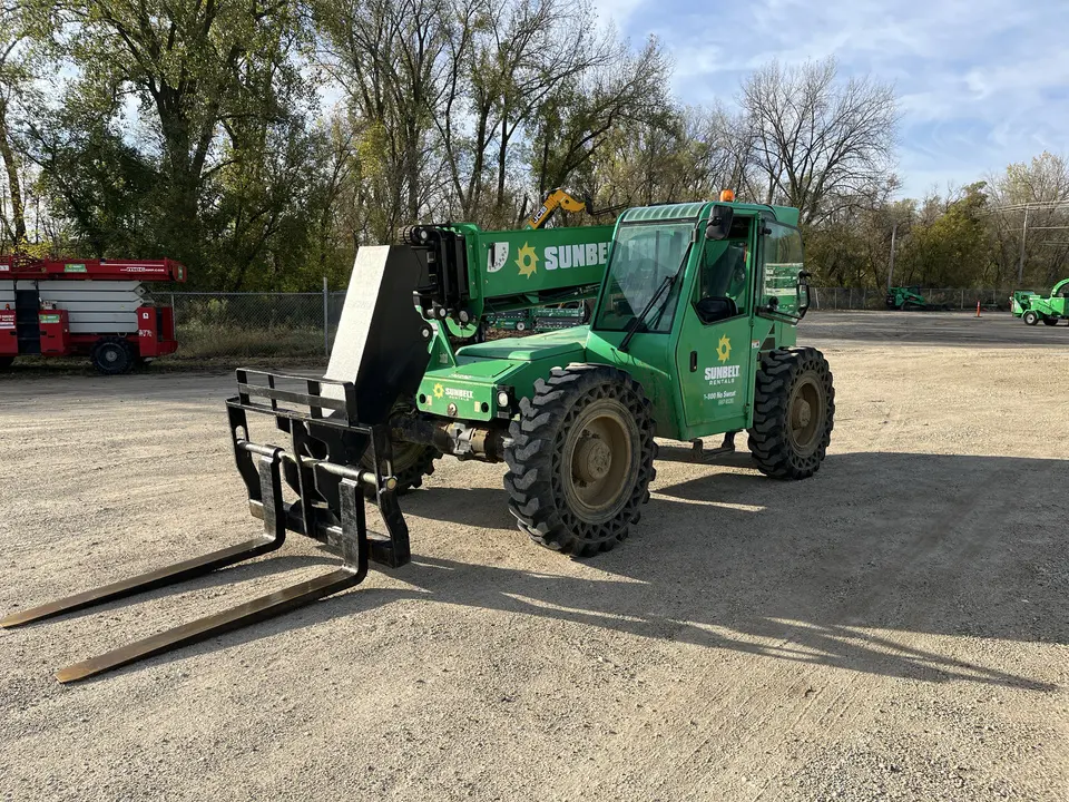 2016 SkyTrak 8042
