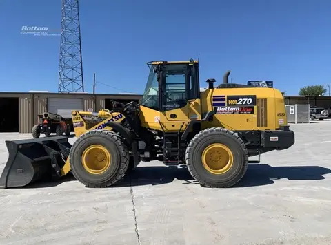2022 Komatsu WA270-8