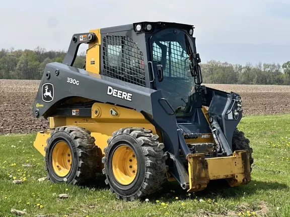 2021 John Deere 330G