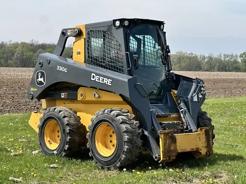 2021 John Deere 330G