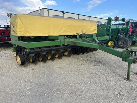 1994 John Deere 750