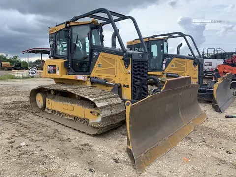 2022 John Deere 750L LGP