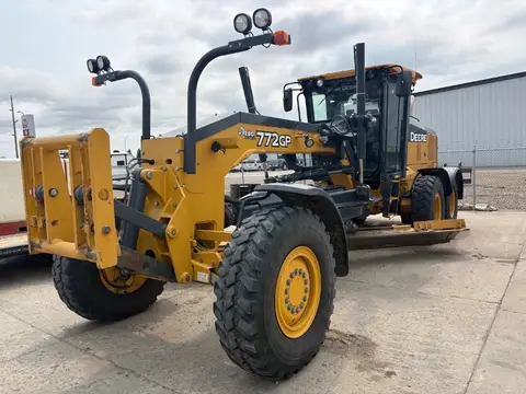 2019 John Deere 772G