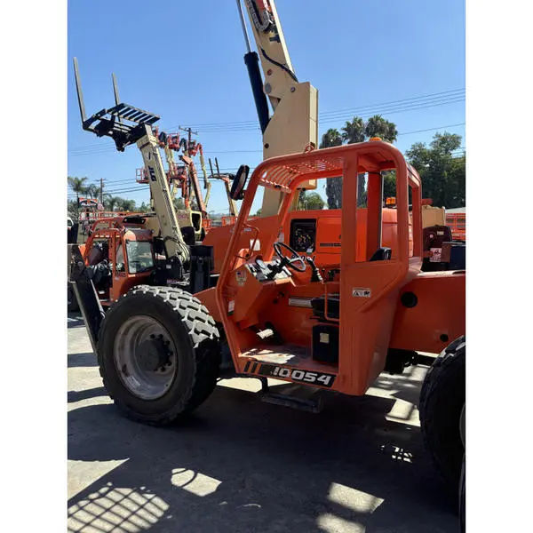 2018 JLG 10054