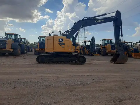 2023 John Deere 245P